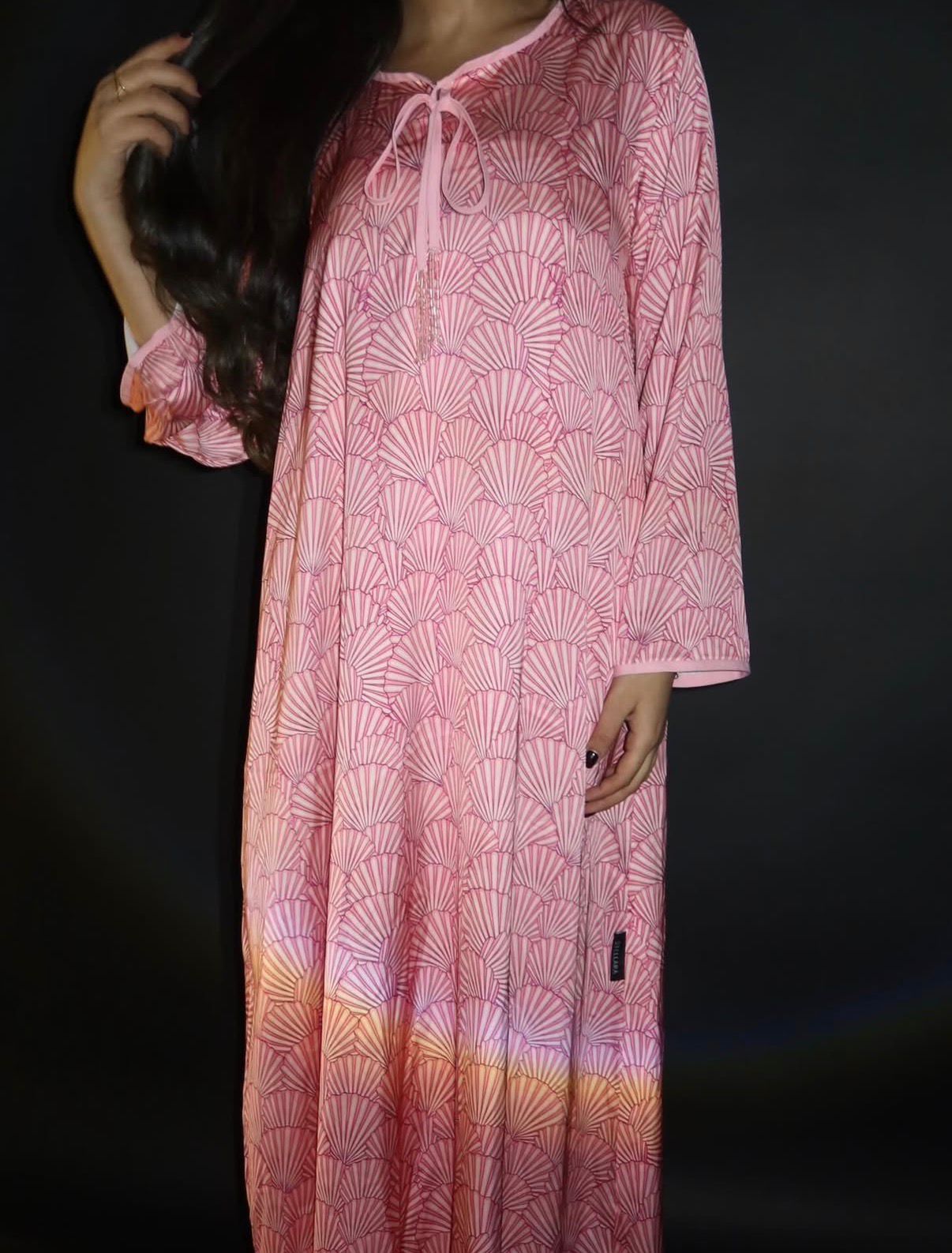 Blush Shell Print Jalabiya